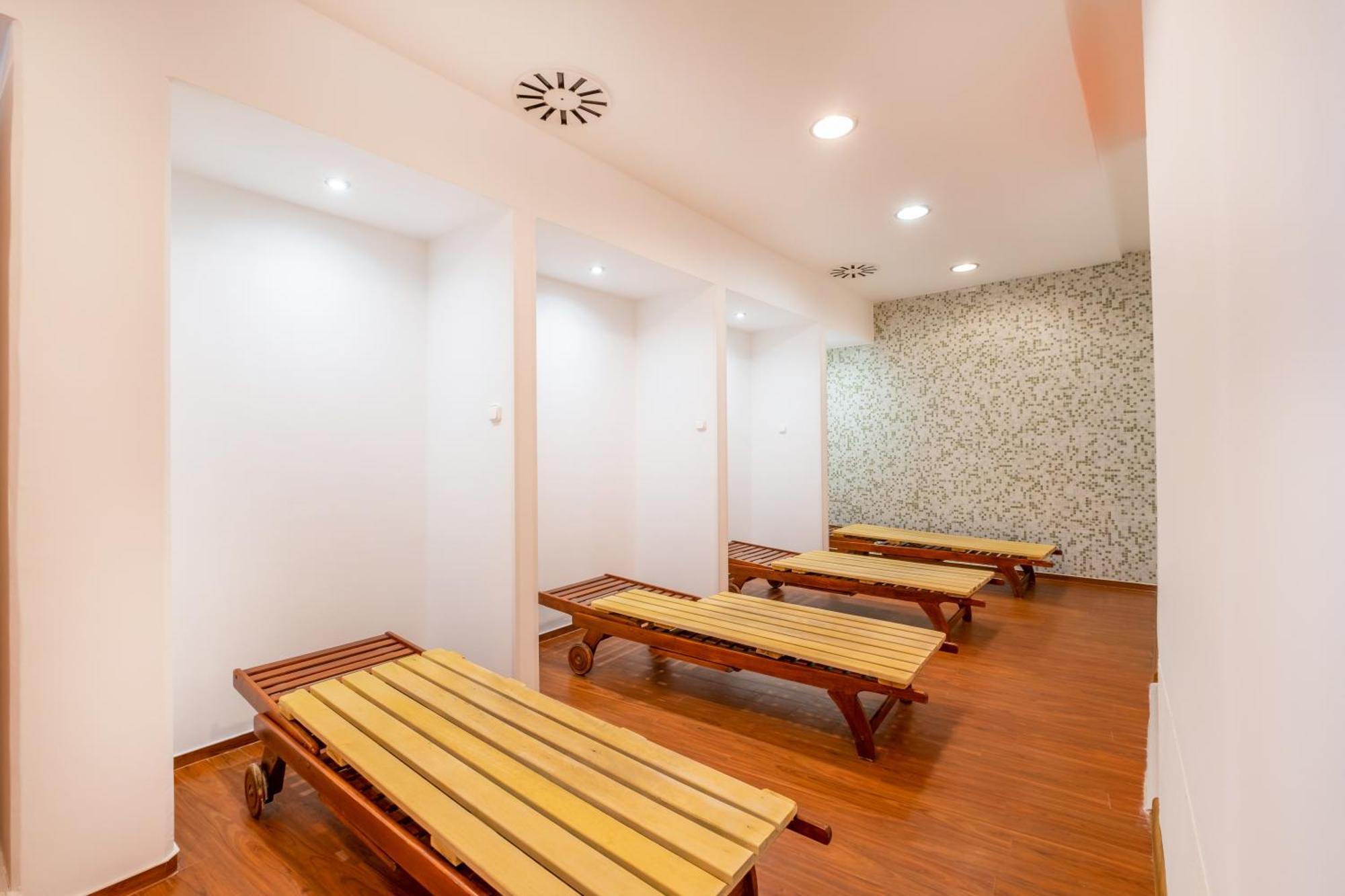 Myflat Club 218 Gold II Wellness Apartment Siófok Extérieur photo